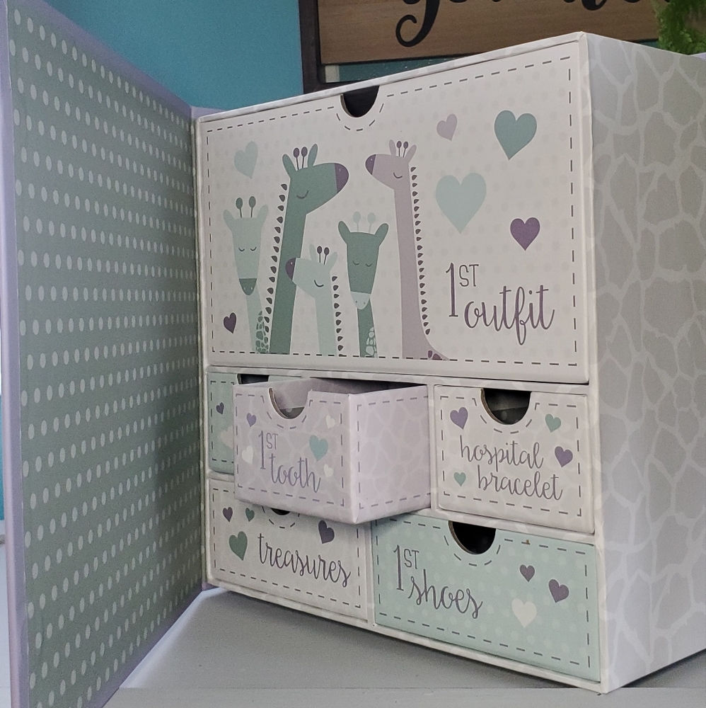 Baby's First Keepsake Box - Picture 3 of 4